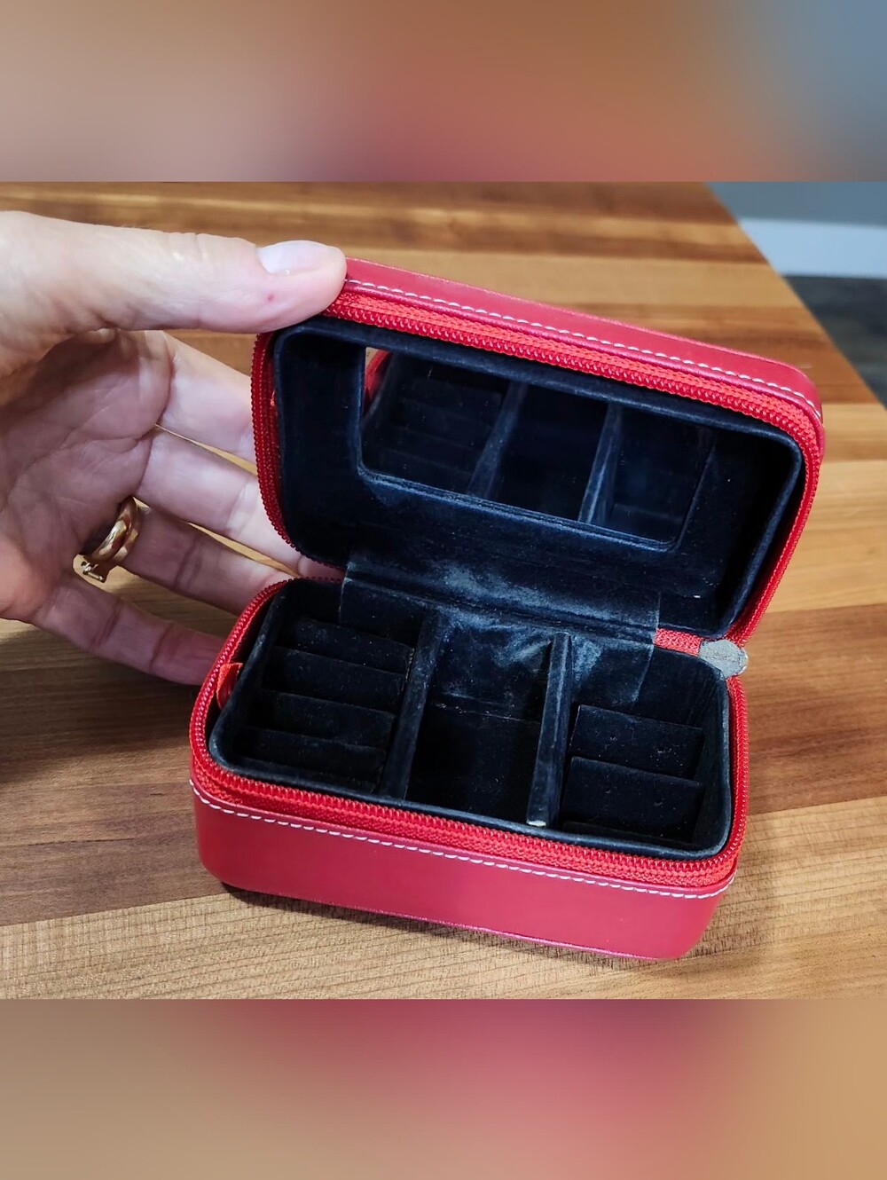 Danier Leather Compact Red Jewelry Travel Case.